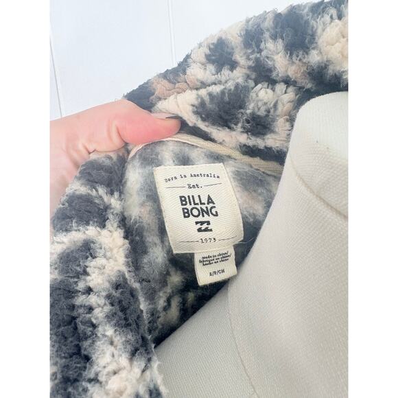 Billabong Cozy Days Leopard Print Sherpa Jacket Womens Small Fleece Teddy Coat - Picture 10 of 10